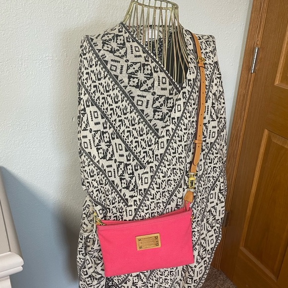 Louis Vuitton Hot Pink Antigua Pouch Crossbody - Picture 2 of 9